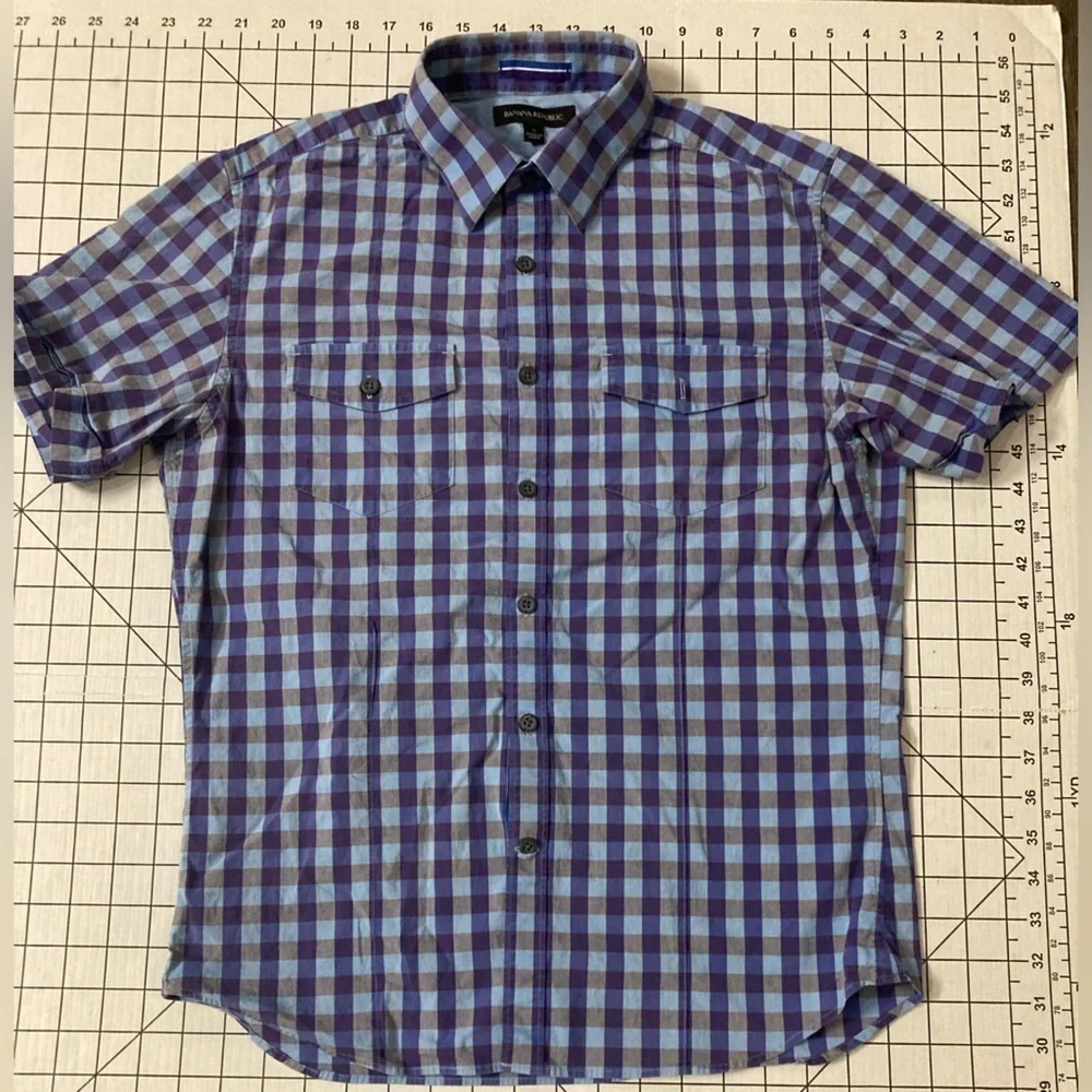 Banana Republic‎ Men’s Small Blue/Purple SS Button Down Shirt